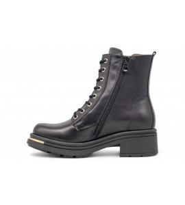 NERO GIARDINI anfibio in pelle.