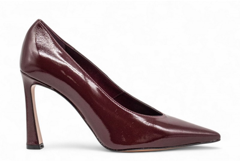 OVYE DECOLLETE A MANDORLA...