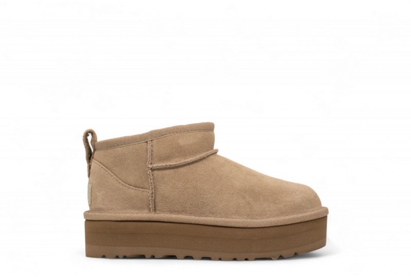 UGG Stivali Classic Ultra...
