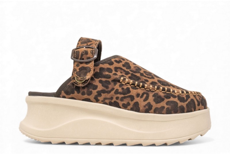 HEY DUDE Delray clog suede