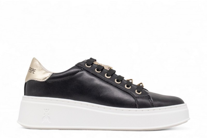 PATRIZIA PEPE SNEAKERS IN...