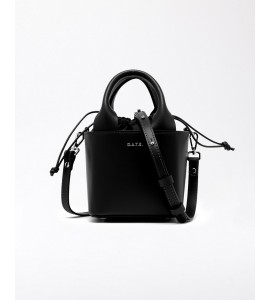 DATE CUBO BAG LEATHER BLACK