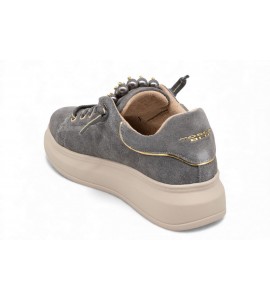 TOSCA BLU Sneaker slip-on Chic in suede con perle SF2501S008/C74