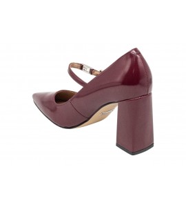 GUESS Scarpe court Barrial in vernice FLPRR2PAF08