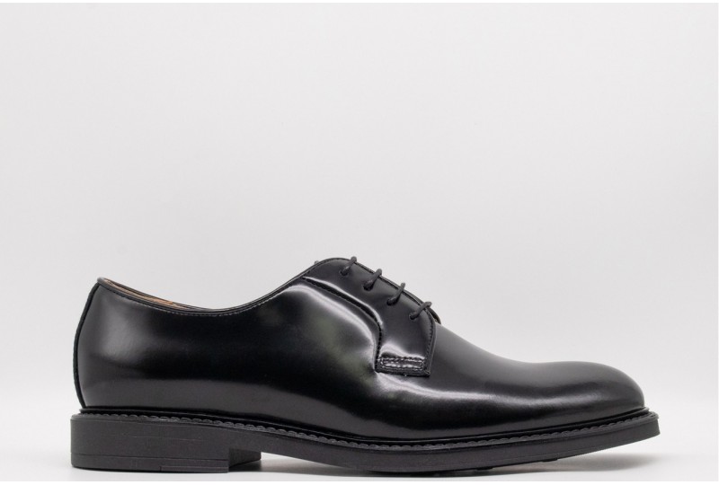 NERO GIARDINI stringata 4 fori