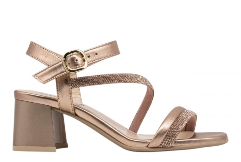 NERO GIARDINI sandalo...