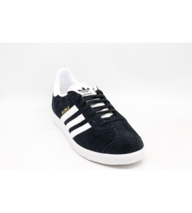 ADIDAS Scarpe Gazelle. Un modello low-top intramontabile