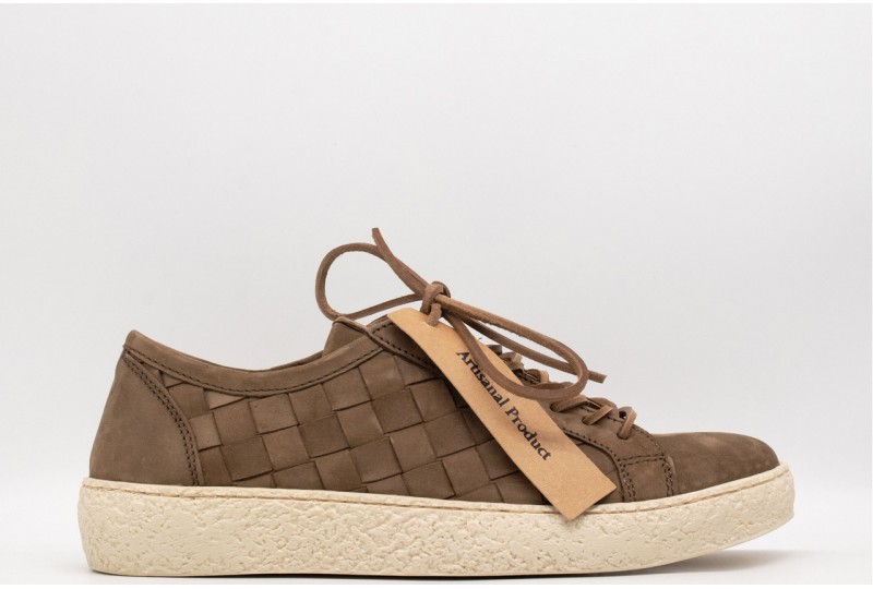 KJORE PROJECT SNEAKERS...