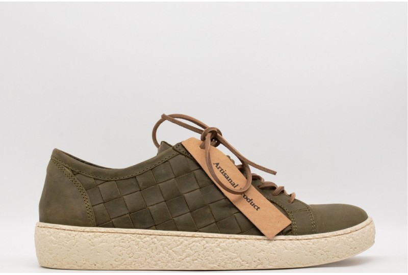 KJORE PROJECT SNEAKERS...