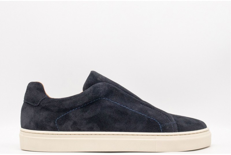 FRAU SNEAKER IN SUEDE