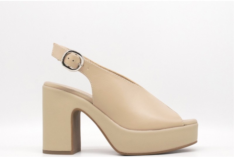 NERO GIARDINI SANDALO IN PELLE