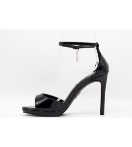 STEVE MADDEN SANDALO EVERS PATENT