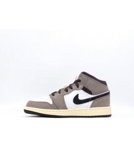 NIKE Air Jordan 1 Mid SE