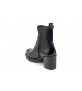 CALLAGHAN TRONCHETTO in pelle NERA
