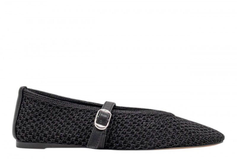 STEVE MADDEN ballerina...