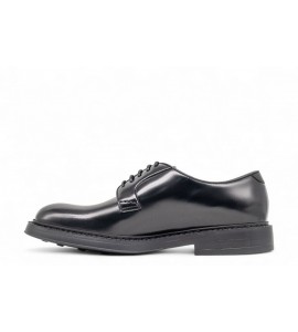 DOUCAL'S Stringata in pelle nera