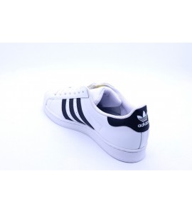ADIDAS Scarpe Superstar con stringhe