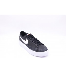 NIKE Blazer Low Platform