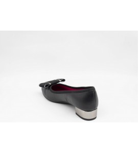 LE BABE Decollete in pelle