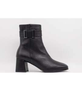 DONNA SOFT Tronchetti in pelle nera