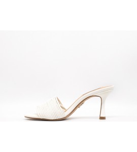 STEVE MADDEN LUVVY