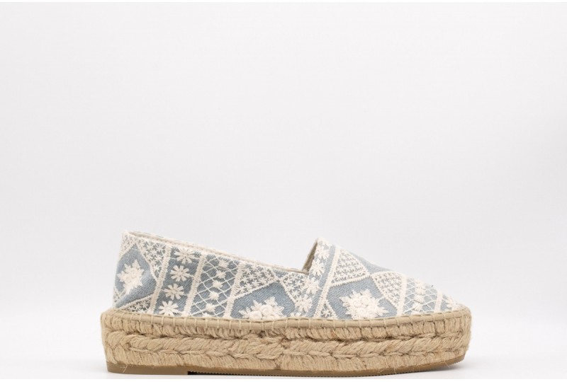 LA MAISON DE L' ESPADRILLE...