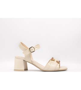 NERO GIARDINI Sandali donna in vernice