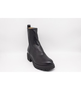 DONNA SOFT Stivaletti Beatles in pelle nera