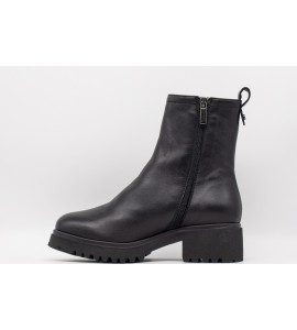 DONNA SOFT Stivaletti Beatles in pelle nera