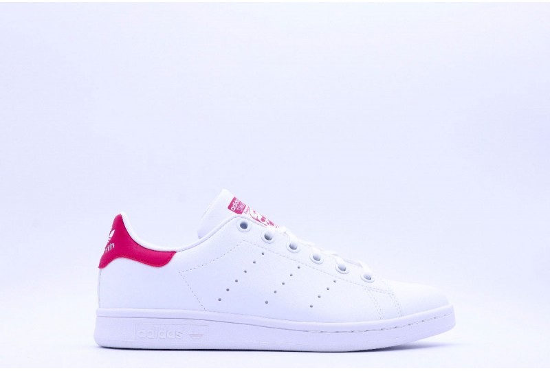 ADIDAS STAN SMITH...