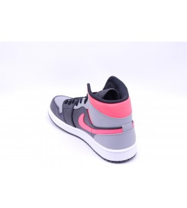 NIKE AIR JORDAN 1 MID Sneakers
