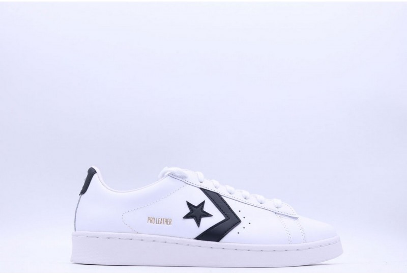 CONVERSE Sneakers Uomo الحجر الصناعي CONVERSE Sneakers Uomo الحجر الصناعي