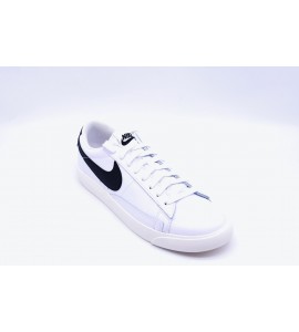 NIKE Scarpe Blazer Low