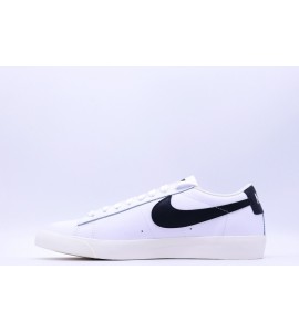 NIKE Scarpe Blazer Low
