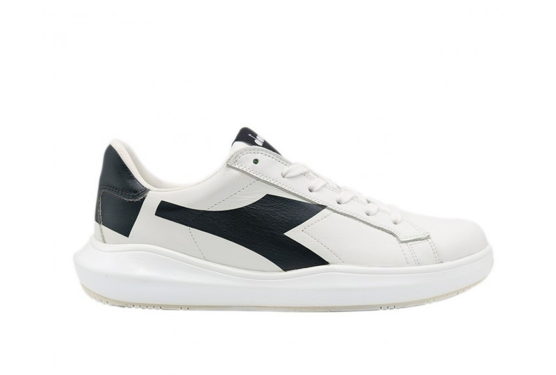 Diadora Heritage Sneakers...