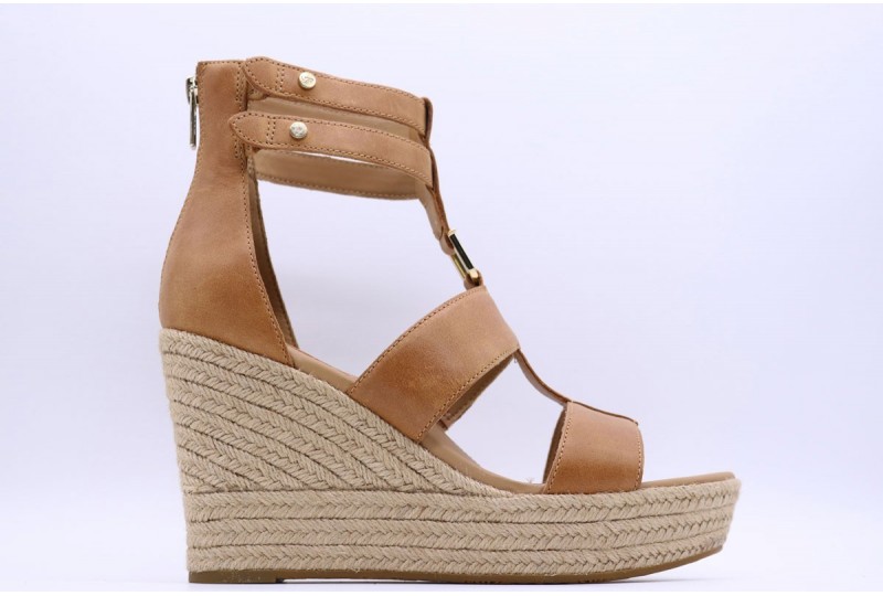 UGG Sandali con Zeppa Kolfax