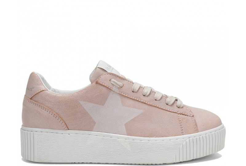 NIRA RUBENS sneakers...