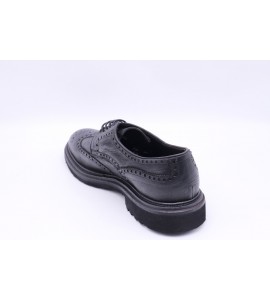 MIGLIORE Stringata in pelle di colore nero