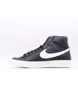 NIKE Blazer Mid '77 Vintage Sneakers