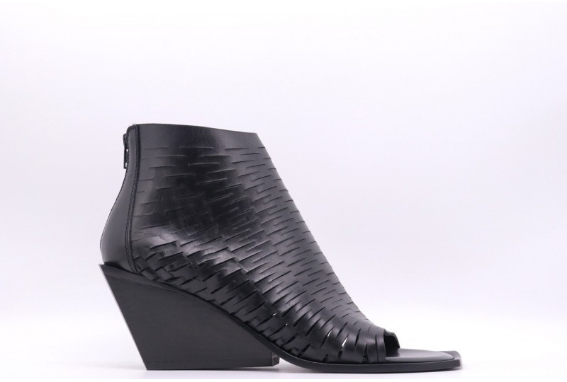 ELENA IACHI Sandalo modello Sa