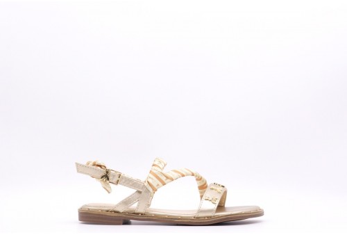 え*こ様 渋谷PARCO購入⭐︎定価８万円⭐︎PATRIZIA PEPE ⭐︎白 え*こ様 渋谷PARCO購入⭐︎定価8万円⭐︎PATRIZIA PEPE ⭐︎
