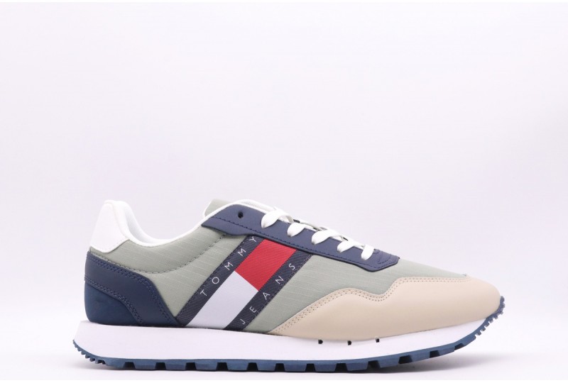 TOMMY HILFIGER SNEAKERS CON...