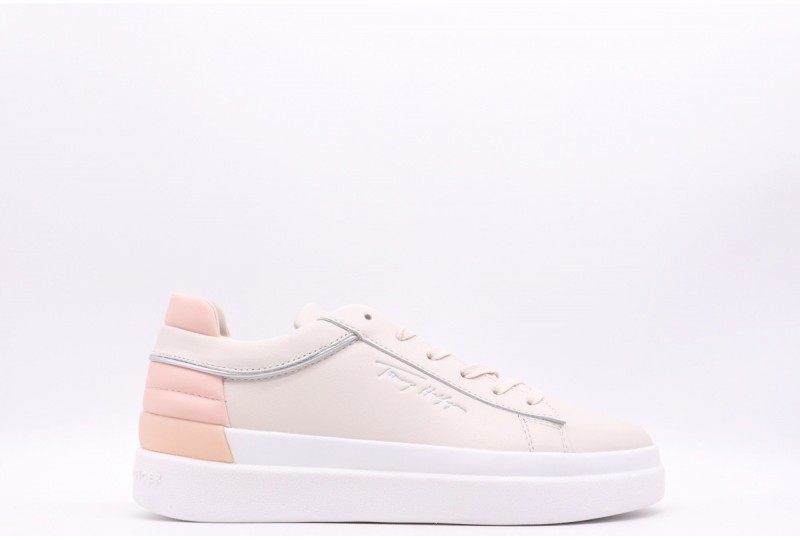 TOMMY HILFIGER SNEAKERS IN...
