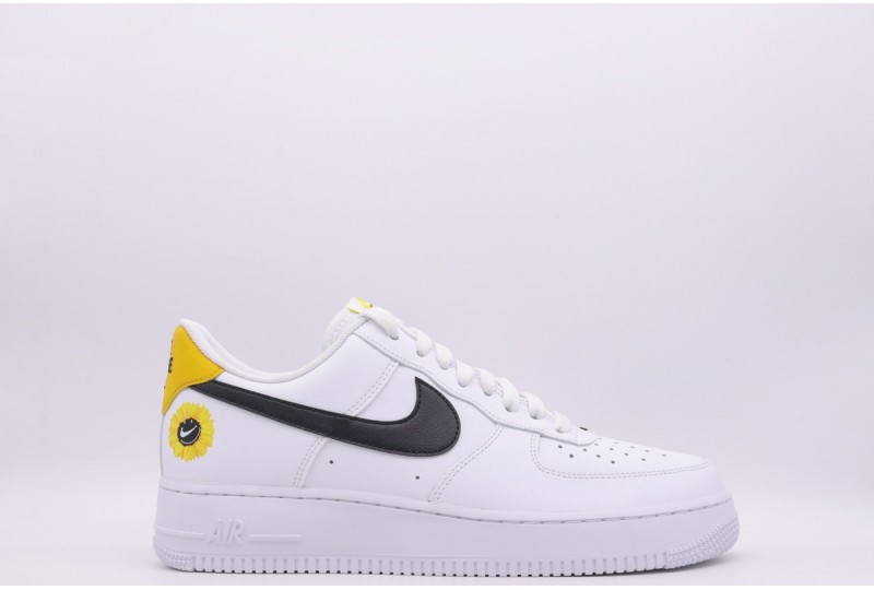 NIKE Air Force 1 '07 LV8