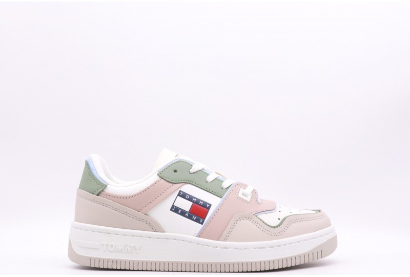 TOMMY JEANS SNEAKERS STILE...