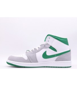 NIKE Jordan 1 Mid