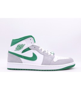 NIKE Jordan 1 Mid