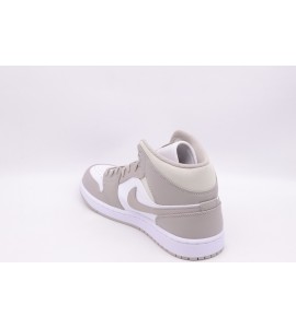 NIKE Jordan 1 Mid