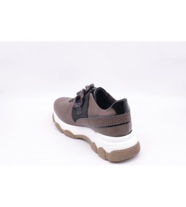 LADY SOFT Sneakers con dettaglio catena