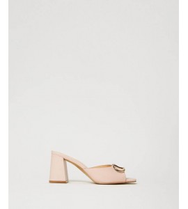 TWINSET Sandali mules in pelle con Oval T